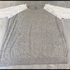 Torrid Women's super soft plush long sleeve gray pullover sweater plus size 4